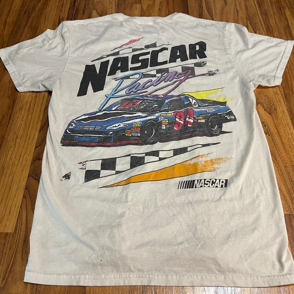 NASCAR Racing Graphic T-Shirt Mens Medium Cream Short Sleeve Car #94 Large Print